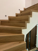  Vinylove schody bez nosu BUKOMA dub Bunbury